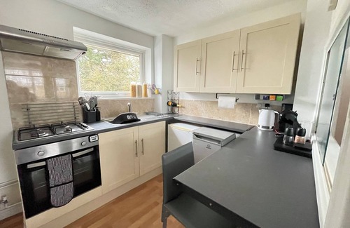 Cambridge House | Character and charm filled 1 bed house with garden and parking neat Addenbrooks