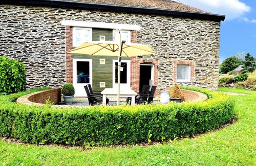Nisramont House | Characteristic family home with garden