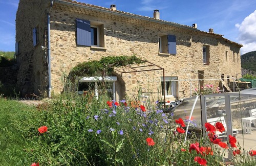 Vaumeilh House | Character cottage in Haute Provence