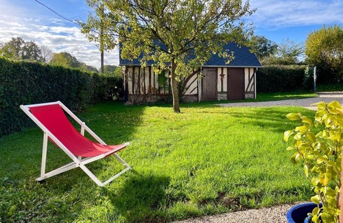 Gonneville-sur-Mer House | Character farmhouse with garden