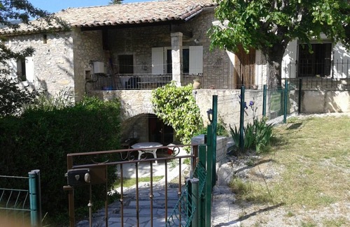 Saint-Auban-sur-L'Ouveze House | Character gite Ventoux Baronnies area