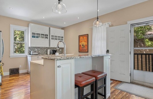 Sunnyside House | Character Home with 3BR & Large Backyard