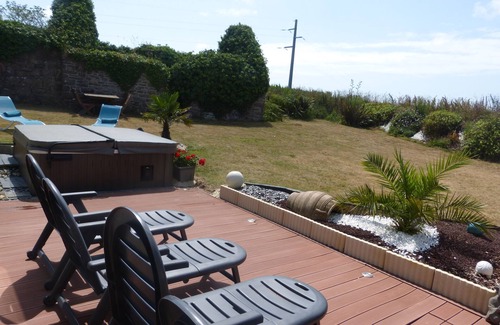 Plourin House | CHARACTER HOUSE: 28° covered SWIMMING POOL, SPA, JACCUZZI