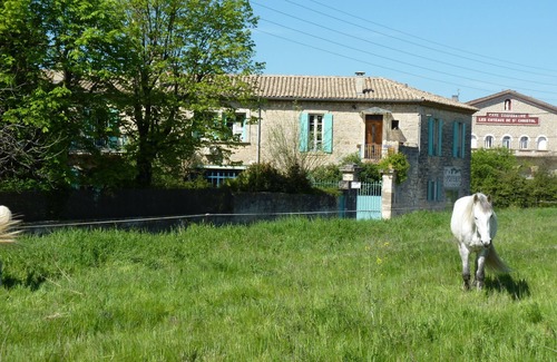 Saint-Christol House | Character house -3 bedrooms - 3 shower rooms with wc