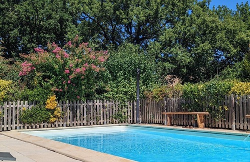 Thenon House | Character house in a quiet, exceptionally green setting + swimming pool