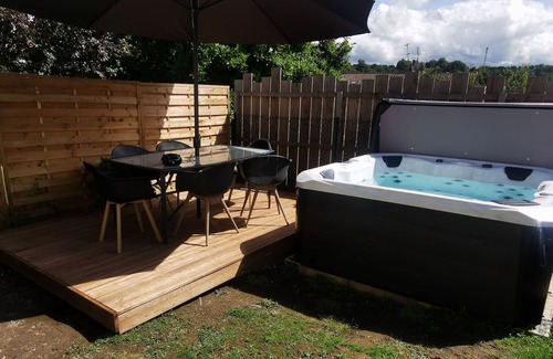 Saint-Junien House | Character house with garden garage and jacuzzi