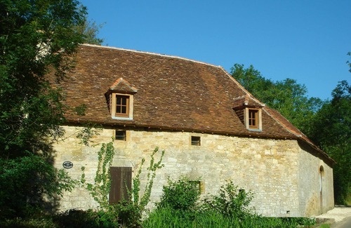 Cazillac House | Characterful, Stone, Spacious 2 Bedroomed Converted Barn Apartment. 120 sq.m
