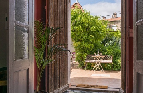 Roujan Villa | Characterful Vigneron centre Village close to vineyards Pezenas & beaches