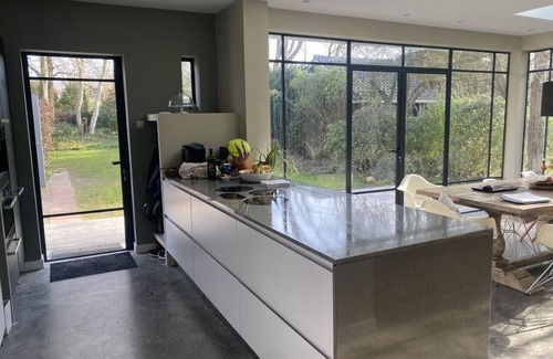 Hilversum Villa | Characteristic detached villa in Hilversum with very spacious garden.