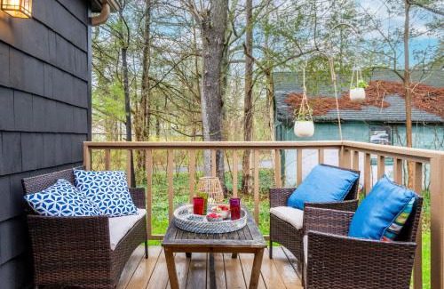 New Paltz House | Charcoal Chalet by AvantStay A Design w Firepit