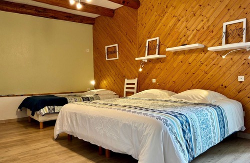 Seneujols Bed & Breakfast | "Charismatic Stay Near Puy-en-Velay: Charming Cottage, Nature & Pilgrimage"