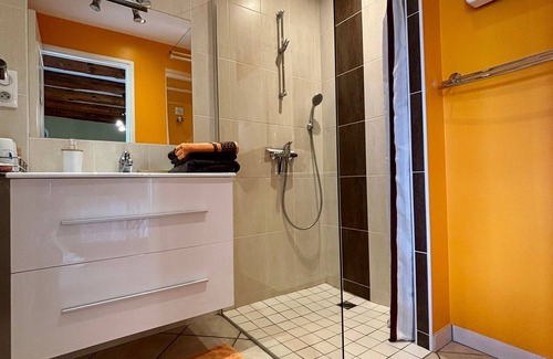 Seneujols Bed & Breakfast | "Charismatic Stay Near Puy-en-Velay: Charming Cottage, Nature & Pilgrimage"