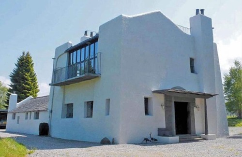 Inverarnie House | Charles Rennie Mackintosh Scottish Art Nouveau Self Catering Holiday Let