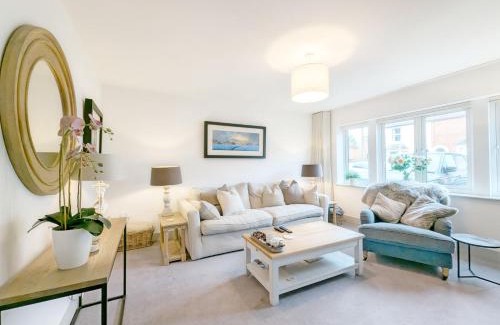 Petersfield House | Charles Street