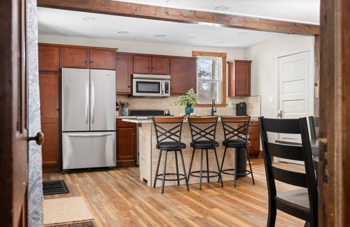 Charlevoix House | Charlevoix Modern Oasis With Hot tub!