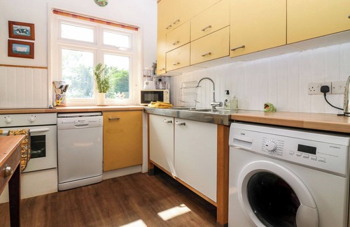 Swinton Cottage | CHARLIES COTTAGE, pet friendly, character holiday cottage in Swinton