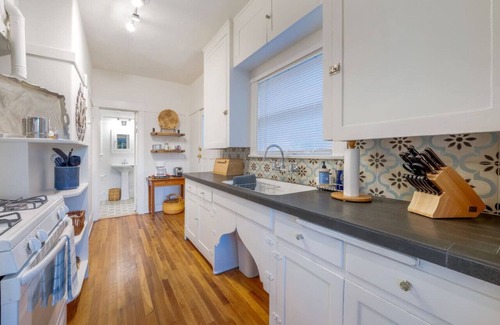 West University House | Charm/ 1 BR 1 BA/ Near 4th Ave/Walk to U of A