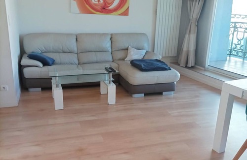 Oyonnax Apartment | Charm and comfort in the heart of the city - Furnished T4 apartment