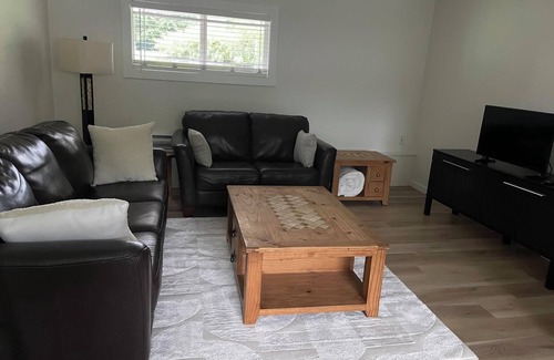 Courtenay Apartment | Charming New 2-bedroom basement apartment with AC, WiFi in awesome Comox Valley.