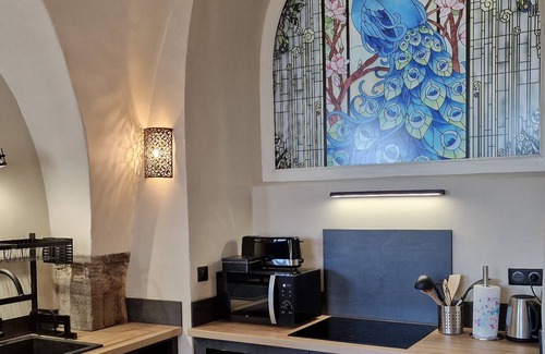 Clermont Ferrand City Centre Condo | Charm & comfort: L'Abbaye 1688