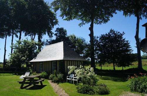 Bretteville-du-Grand Caux Cottage | Charming Normandy cottage chestnut in Upper Normandy 15 km from Etretat