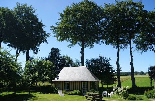 Bretteville-du-Grand Caux Cottage | Charming Normandy cottage chestnut in Upper Normandy 15 km from Etretat