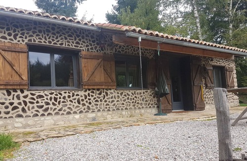 La Chapelle Montbrandeix Cabin | Charming 1-Bed Cottage in The Hideout