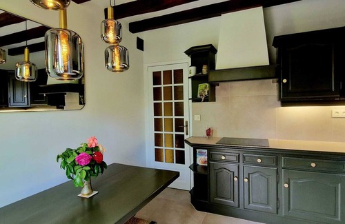 Sainte-Genevieve-les-Gasny House | CHARMING HOUSE, quiet, sleeps 9, 5 BEDROOMS/4 BATHROOMS - 3mn GIVERNY