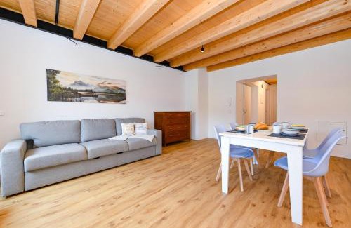 Assenza Apartment | Charm Lakefront Apartments