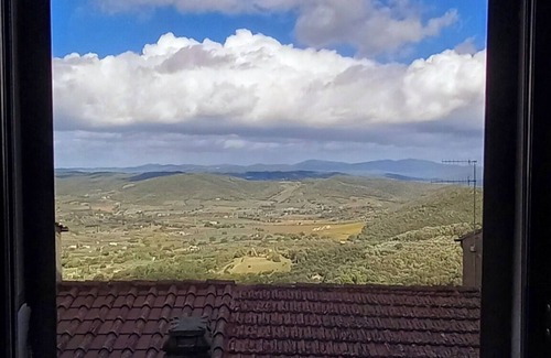 Gavorrano Apartment | Charm & Relaxation in the Historic Center of the Medieval Village