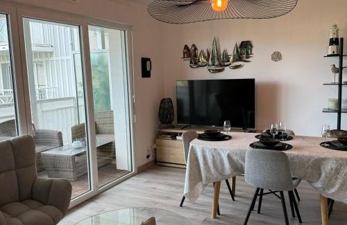 Cabourg Apartment | Charmant 2P avec balcon, proche plage et centre | Parking | Wifi | 4 pers | Cabourg - FR-1-487-365