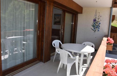 Champagny-en-Vanoise Apartment | Charmant 3P PMR avec terrasse sud et parking, proche commerces et télécabine - FR-1-464-80