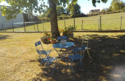 Saint-Brice-sur-Vienne Apartment | CHARMANT APPARTEMENT DANS MAISON DE CARACTERE