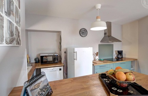 Chazelles-sur-Lyon Apartment | "Charmant Appartement de 45m² avec Patio Privatif, Proche Centre-Bourg à Chazelles-sur-Lyon"