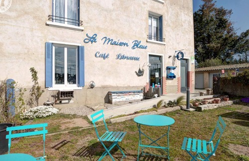 Chazelles-sur-Lyon Apartment | "Charmant Appartement de 45m² avec Patio Privatif, Proche Centre-Bourg à Chazelles-sur-Lyon"