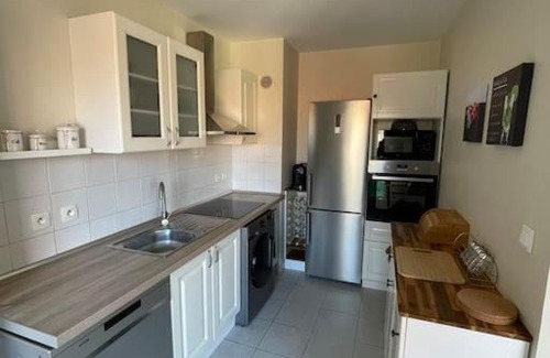 16th Arrondissement Apartment | Charmant Appart 2ch/4pers Village Estaque plage
