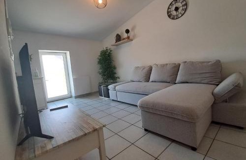 Chateauvert Apartment | Charmant appartement 2 chambres 400 m centre gare