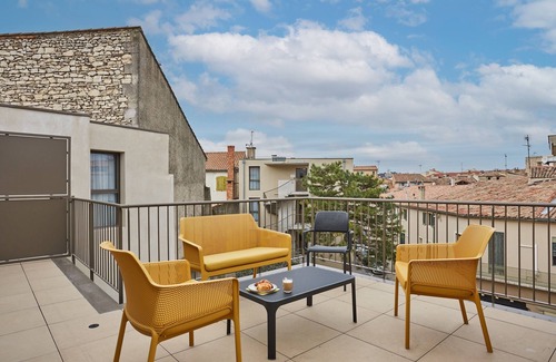 Quartier Administrations Condo | Charmant appartement | En face des Arènes de Nîmes