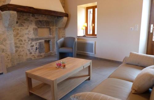 La Guillermie House | *Charmant Atelier Rénové, Jardin & Terrasse, Proche Ski et Vichy* - FR-1-489-140