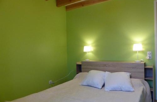La Guillermie House | *Charmant Atelier Rénové, Jardin & Terrasse, Proche Ski et Vichy* - FR-1-489-140