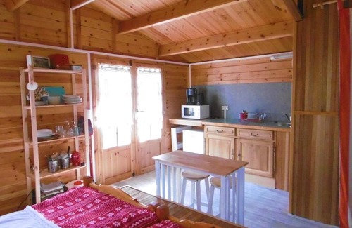 La Rouquette Ski Chalet | Charmant chalet en bois équipé confortablement