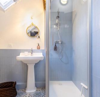 Moret-sur-Loing House | Charmant cottage rénové et climatisé, centre historique de Moret-sur-Loing