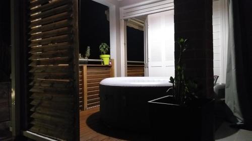 Le Robert Apartment | Charmant F2 classé, belle vue mer, spa, piscine, bateau