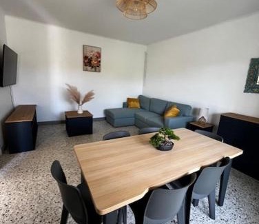 Entraigues-sur-la-Sorgue Apartment | Charmant appartement rénové, à 15 mn d'Avignon et de son festival