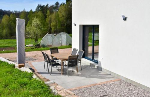 Lepanges-sur-Vologne Apartment | Charmant gîte, au calme, avec vue imprenable sur la nature environnante
