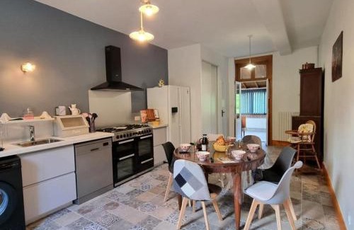 Neronde House | Charmant gîte pour 6 personnes à Néronde - FR-1-496-357