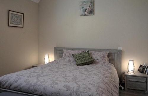 Montagney House | Charmant gîte rénové avec terrasse et parking au cœur de Montagney - FR-1-583-482