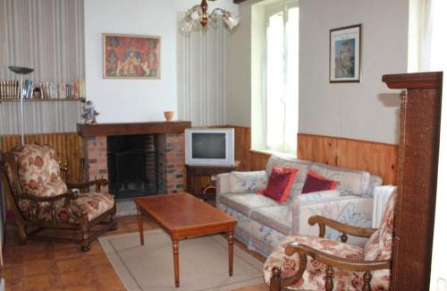 Neung-sur-Beuvron House | Charmant gîte rénové, idéal randonneurs, proche châteaux & 200 km de chemins – 3 ch, jardin, parking - FR-1-491-371