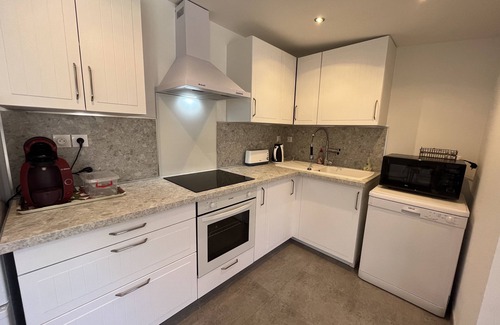 Gujan-Mestras Apartment | Charmant Logement Saisonnier Avec Piscine