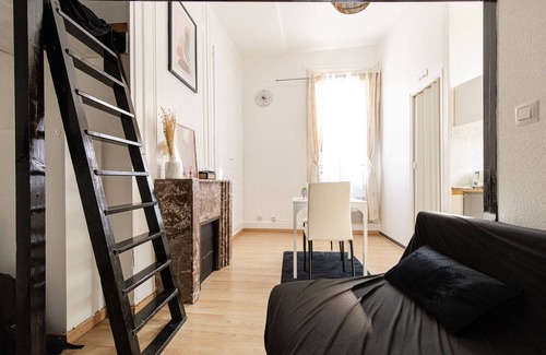 Chalons-en-Champagne Apartment | Charmant Studio